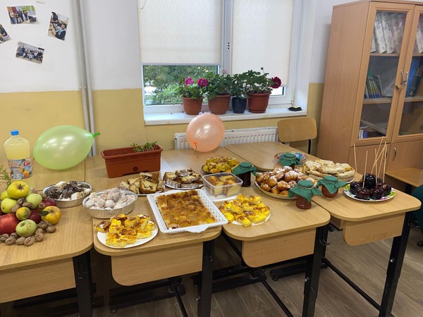 Cu mic, cu mare, vă invităm la ,,Târgul de toamnă"