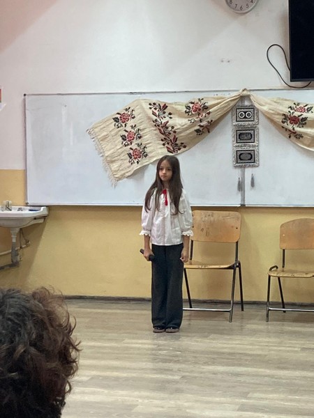 Astăzi, 19 noiembrie, la Liceul Tehnologic Băneasa, a avut loc activitatea  ce face parte din proiectul interșcolar ,,Juxtapuneri culturale”