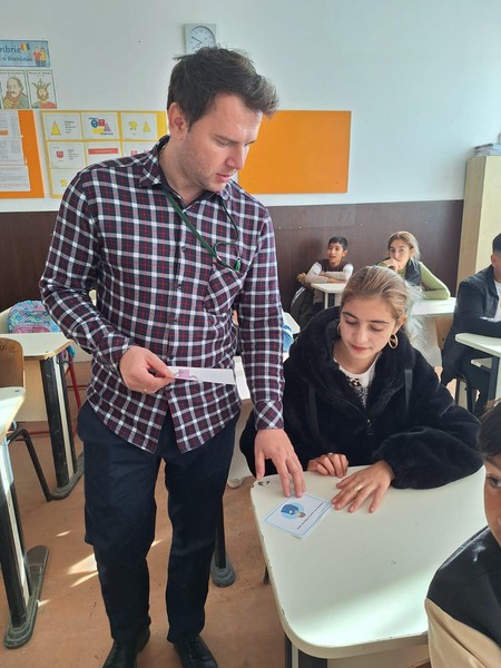 Problematica copiilor aflați în conflict cu legea reprezintă o provocare constantă a societăților contemporane