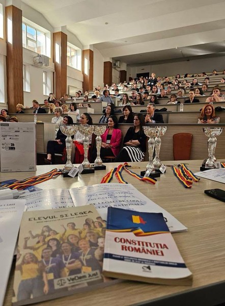 🏛️Be legal! Be cool! – Concursul Național de Educație Juridică