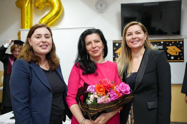 🎓Vă dorim drumuri drepte, alegeri înțelepte și încredere în voi. 