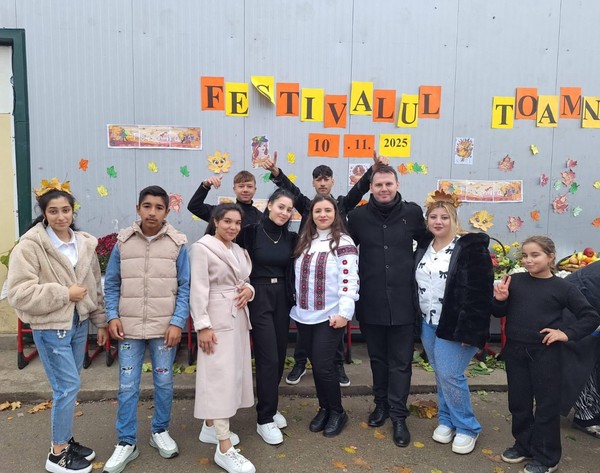 🍂 Festivalul Toamnei la Școala Gimnazială Făurei 🍎