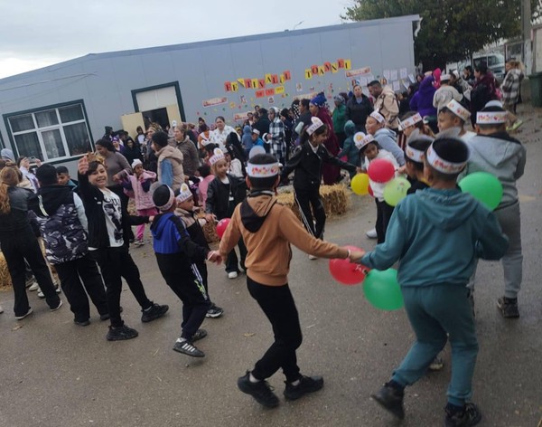 🍂 Festivalul Toamnei la Școala Gimnazială Făurei 🍎