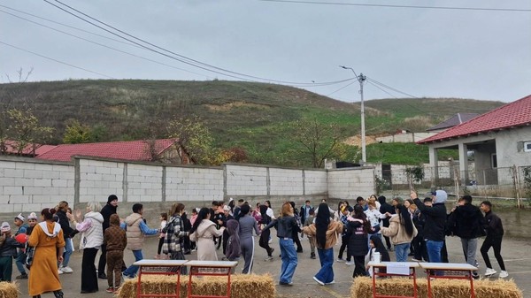 🍂 Festivalul Toamnei la Școala Gimnazială Făurei 🍎