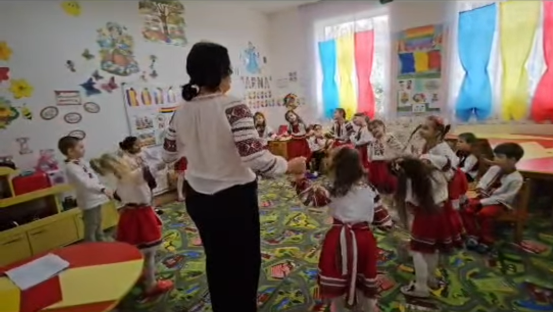 Românașii de la grupa mare A , G.P.N Sf. Andrei Băneasa, au sărbătorit  Ziua României. La mulţi ani,România!