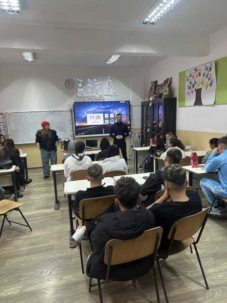 Dezvoltarea Proiectelor și Implementarea Schimbării