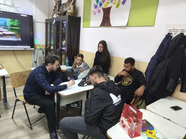 Dezvoltarea Proiectelor și Implementarea Schimbării