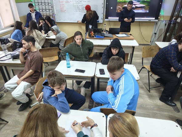 Dezvoltarea Proiectelor și Implementarea Schimbării