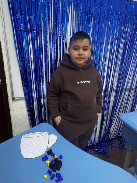 Elevii clasei pregătitoare D de la Școala gimnazială nr. 1 Făurei, au descoperit în cadrul activității extracurriculare de astăzi, salepul, o băutură caldă, specifică sezonului rece.