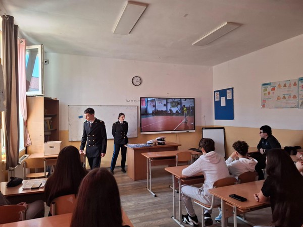 Orizonturi noi pentru elevii noștri: Cariera Militară